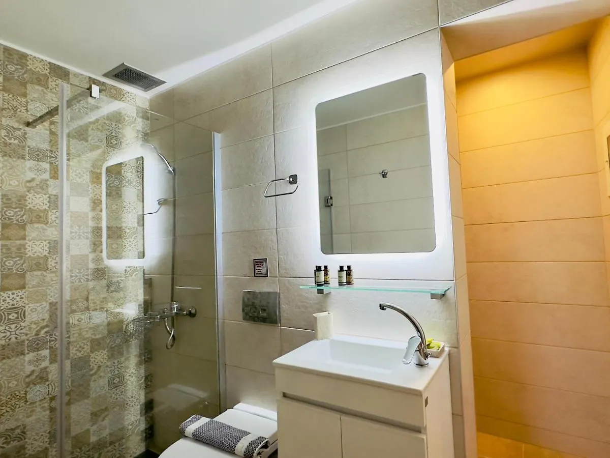 Yulia Luxury Apartments أُرانّوبولي